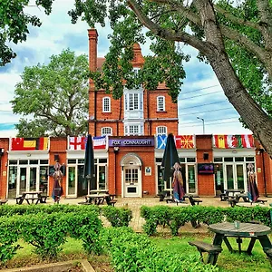 3* Inn Fox Connaught